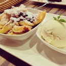 Kaiserchmarrn w/ vanilla ice cream #waffle #berries #sugar #sprinkle #vanilla #icecream #mint #leave #dessert #dessertporn #instatag #instacake #instadaily #charlyts #katong #singapore