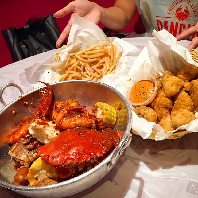 Our tastebuds were certainly twerking with delight with the signature sauce (though we only went for mild spicy).