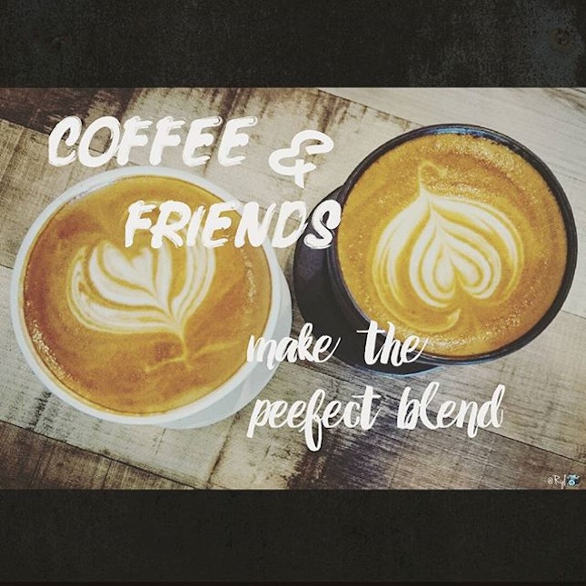 十月最後一天
來杯咖啡，閒話家常

#2015Oct 
#CoffeeOfTheDay #Coffee #CoffeePorn
#Latte #CoffeeTime #CoffeeAddict 
#BlueMobyCoffee #Ginpala #CoffeeUniverse #PicLab #Burpple