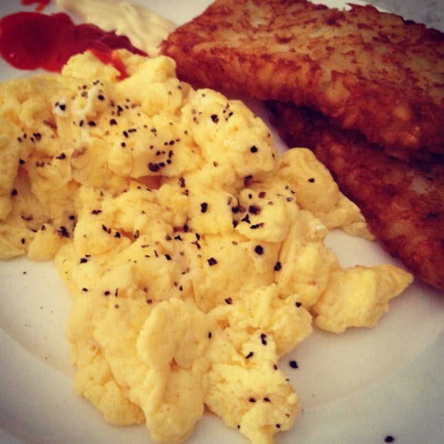 Scrambled Eggs and Hashbrowns