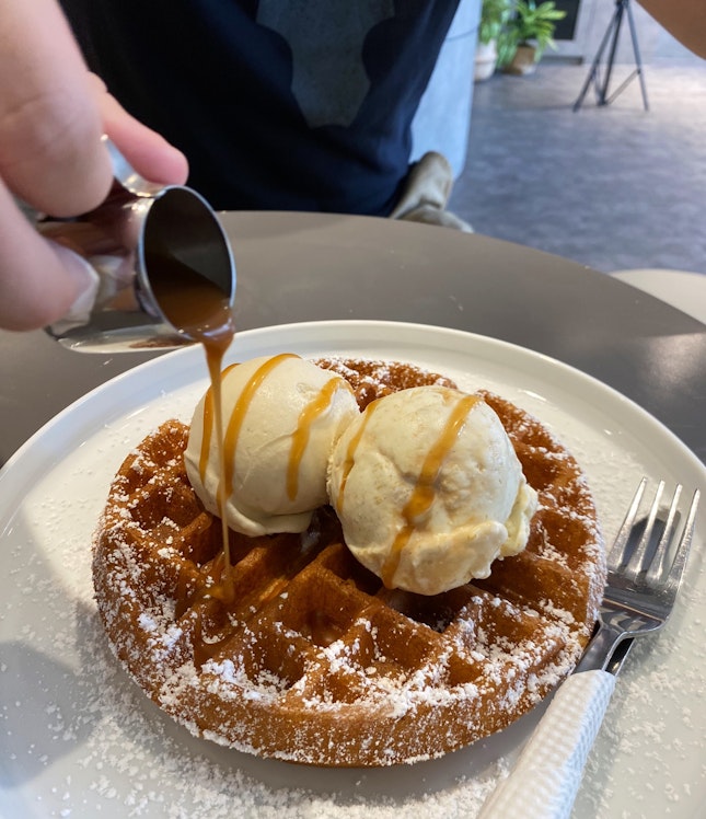 Salted Caramel’s Ice Cream And Waffle