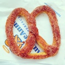 Cinnamons pretzel #pretzel #cinnamon #auntieannes #snack #sweet #food #iphonesia #instafood