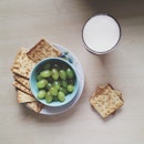 Low sodium crackers with grapes and Soy milk, hipster kinda dinner.