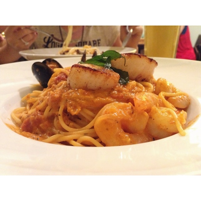 Spicy Seafood Pasta W/ Grilled Scallops