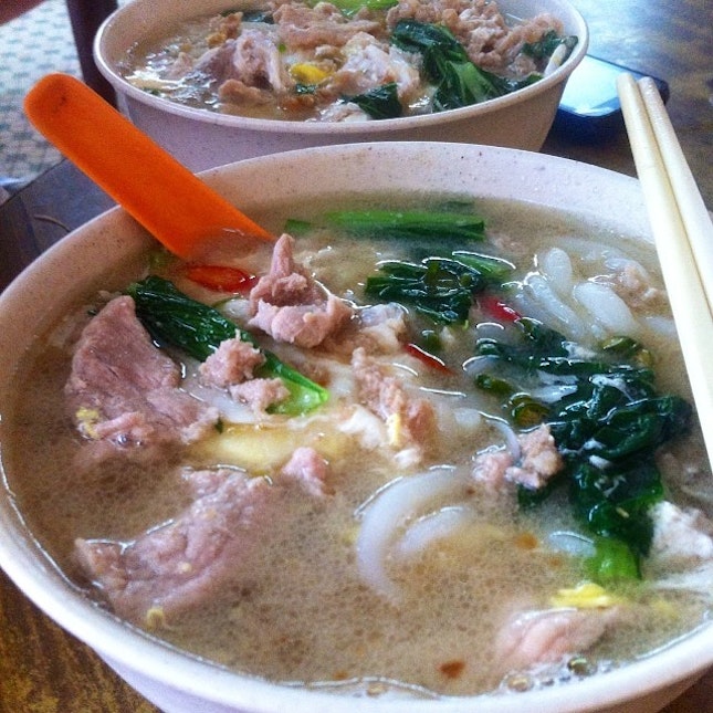 Haven't had SS 15 pork noodles in ages *burp* :)
