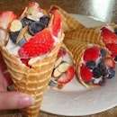 Frozen Yogurt w/ #strawberry and #blueberry on top ...