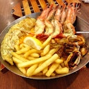 Seafood platter - all good except the squid 🐙overdone.